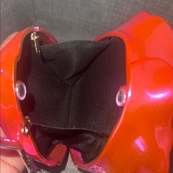 Magenta Pink Rose-Shaped Mini Elegant Coin Purse - Picture 7 of 10